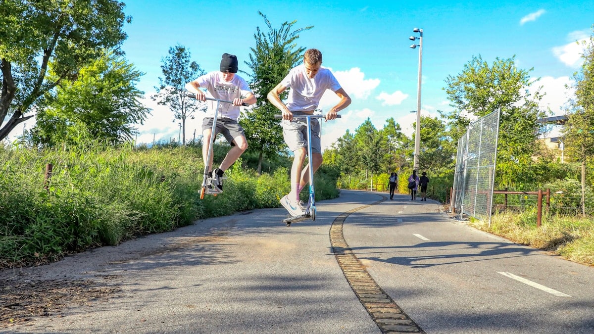 These guys saw my camera and wanted some photos, so I had them do simultaneous stunts.